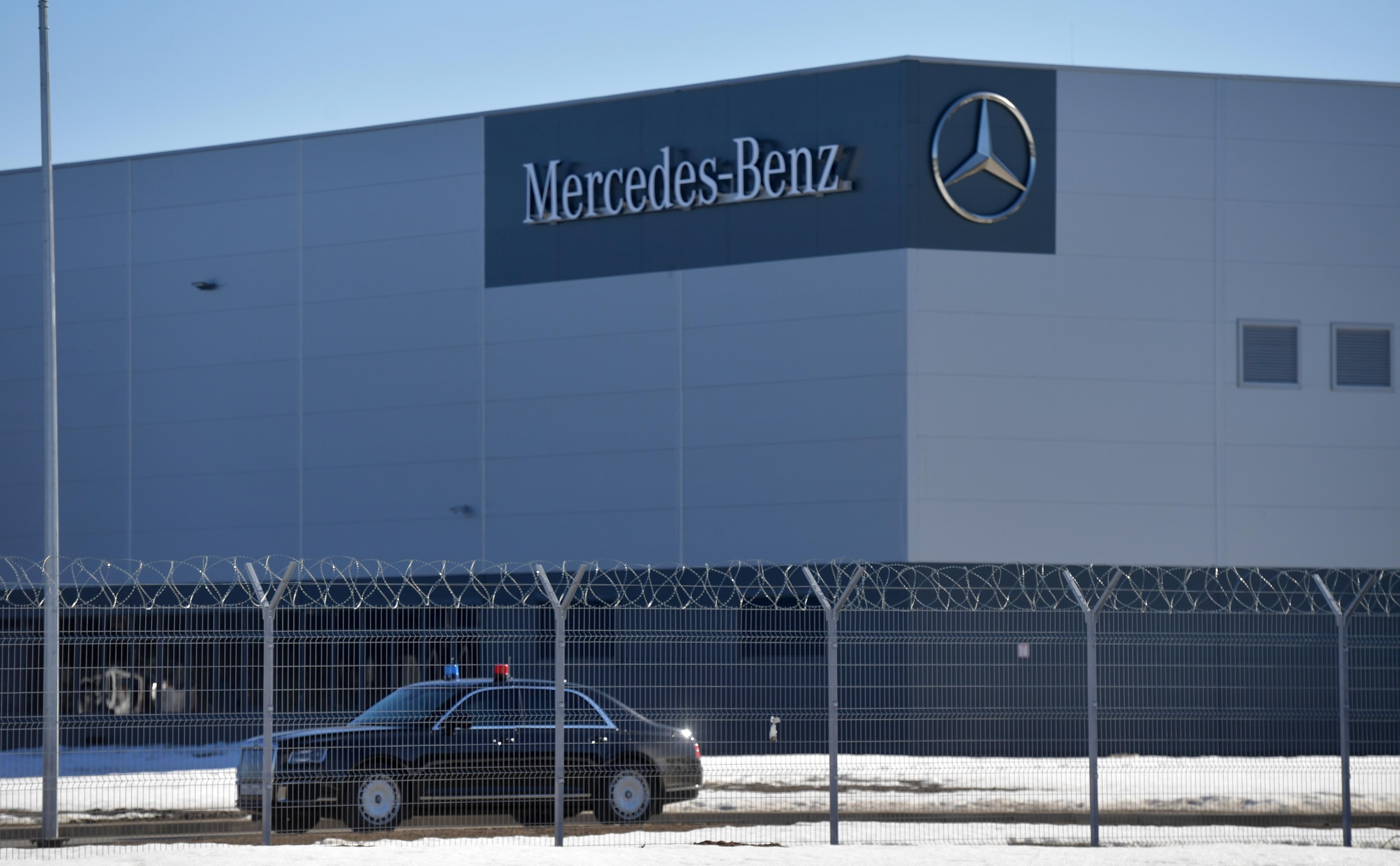 «Ведомости» узнала, что Mercedes продаст завод дилеру «Автодом»
