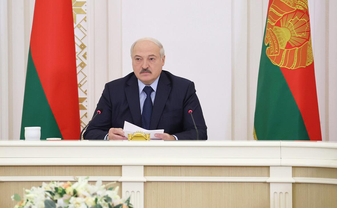 Лукашенко отказался «бегать по магазинам» и проверять цены