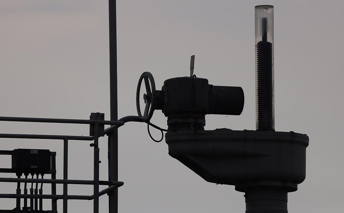 Белый дом счел успешными дискуссии Запада по потолку цен на нефть