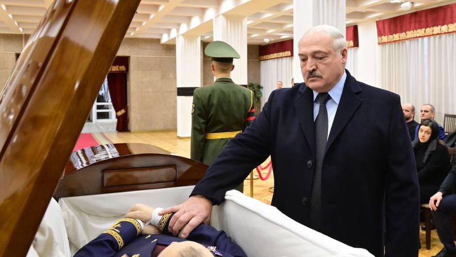  Лукашенко простился с главой МИД Белоруссии Макеем 
