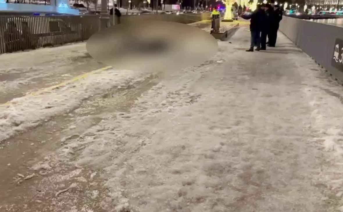 Возле парка «Зарядье» в центре Москвы зарезали сотрудника МАДИ
