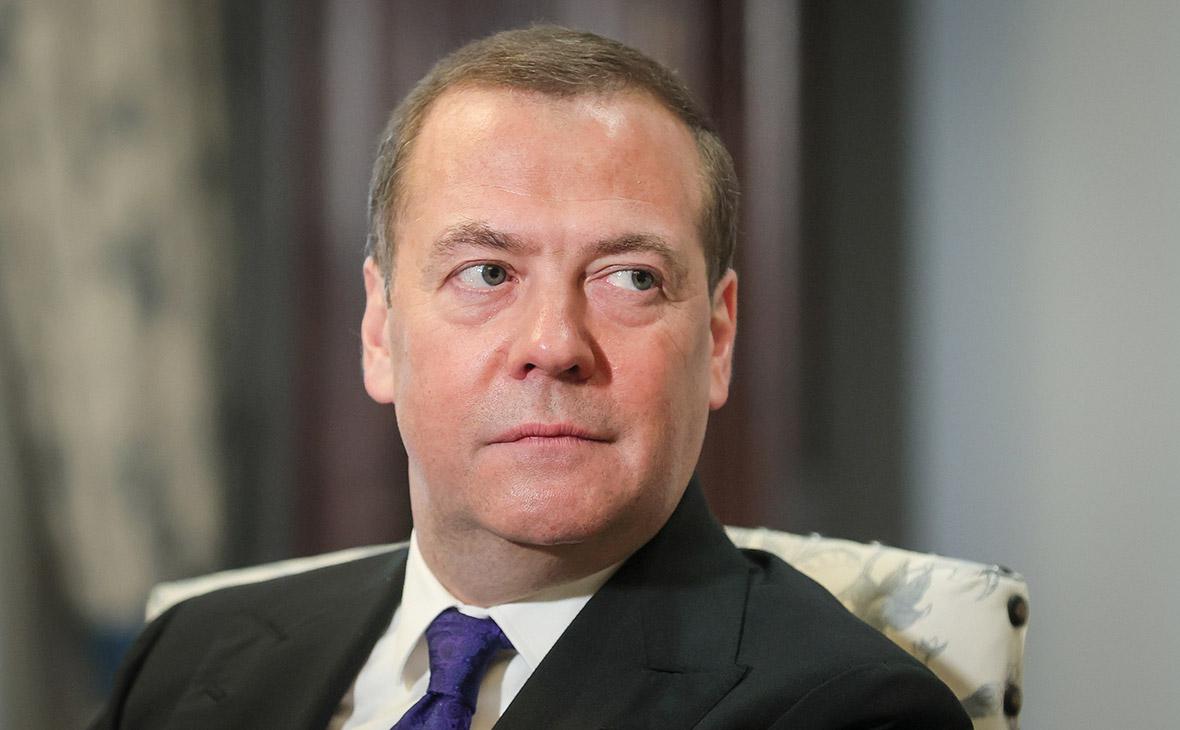 Медведев не увидел смысла отвечать на «бред» Киева про уничтожение России