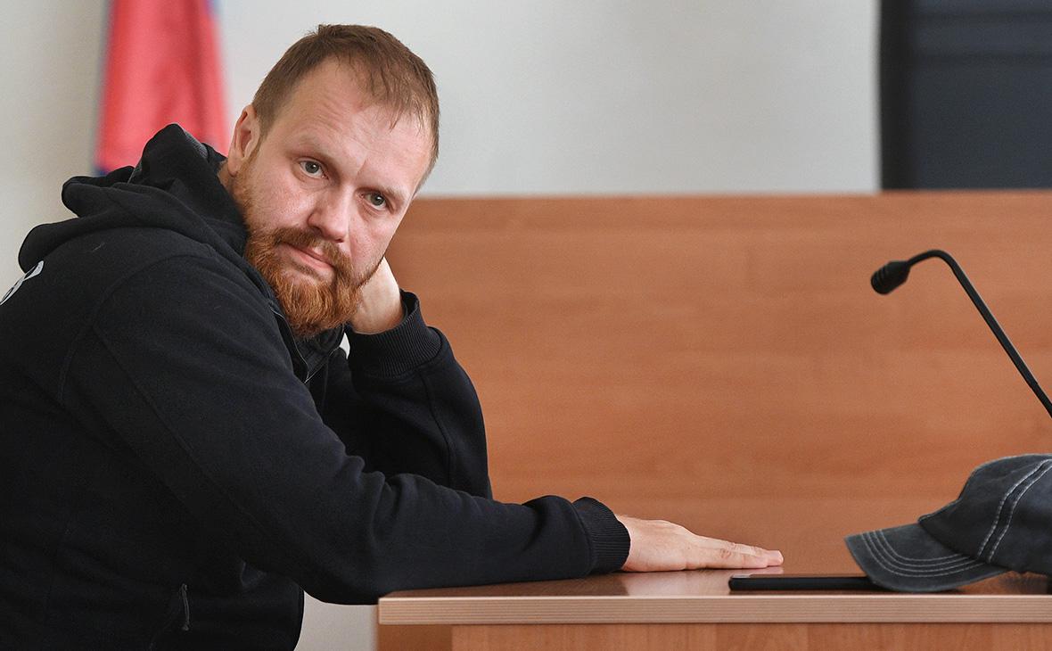  Суд не стал рассматривать дела против Демушкина о дискредитации армии 