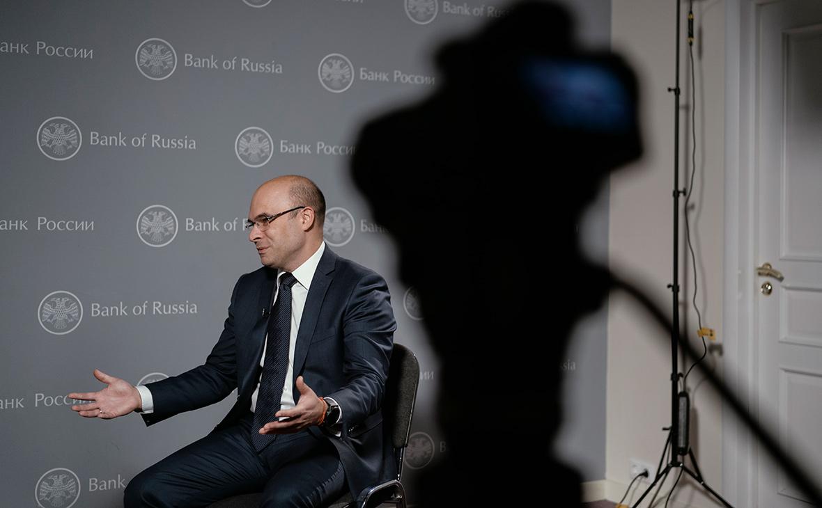 ЦБ объяснил декабрьское ослабление рубля