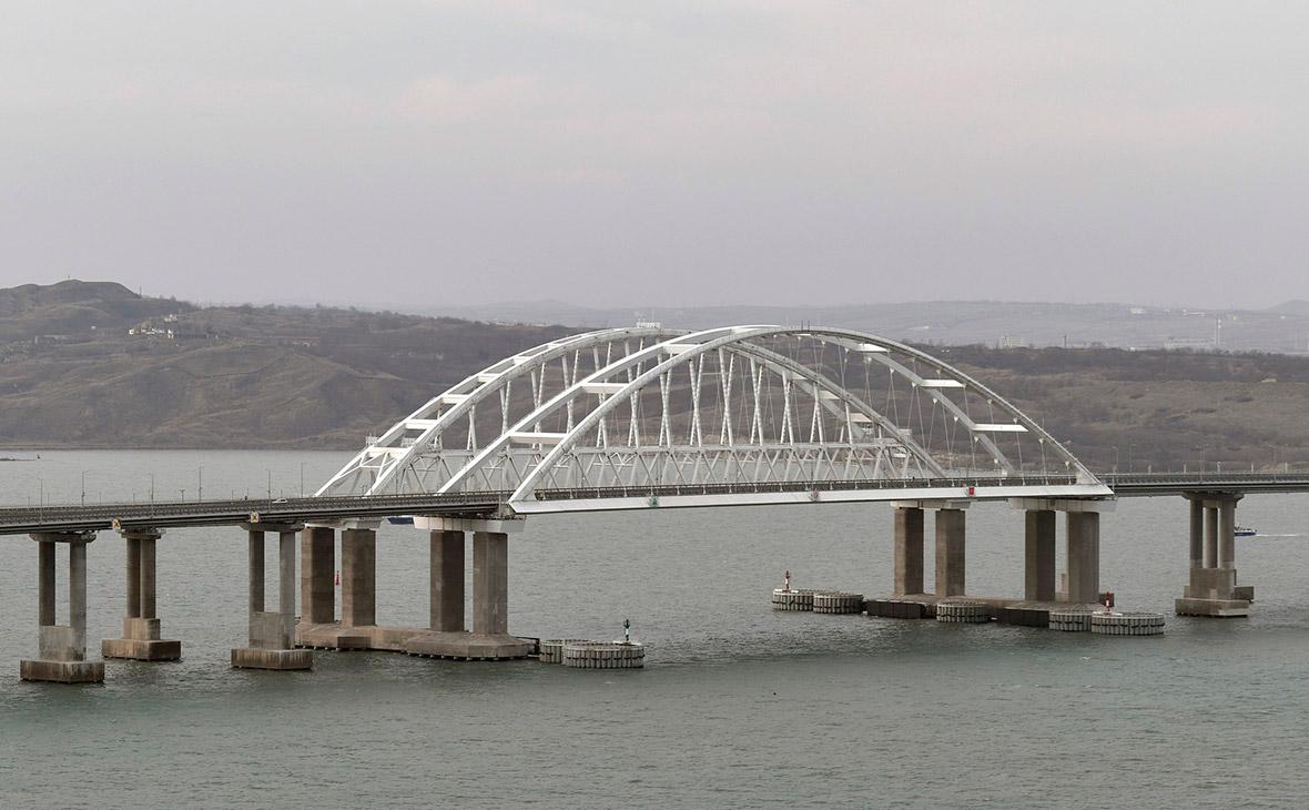 Движение машин на Крымском мосту возобновили после ремонтных работ