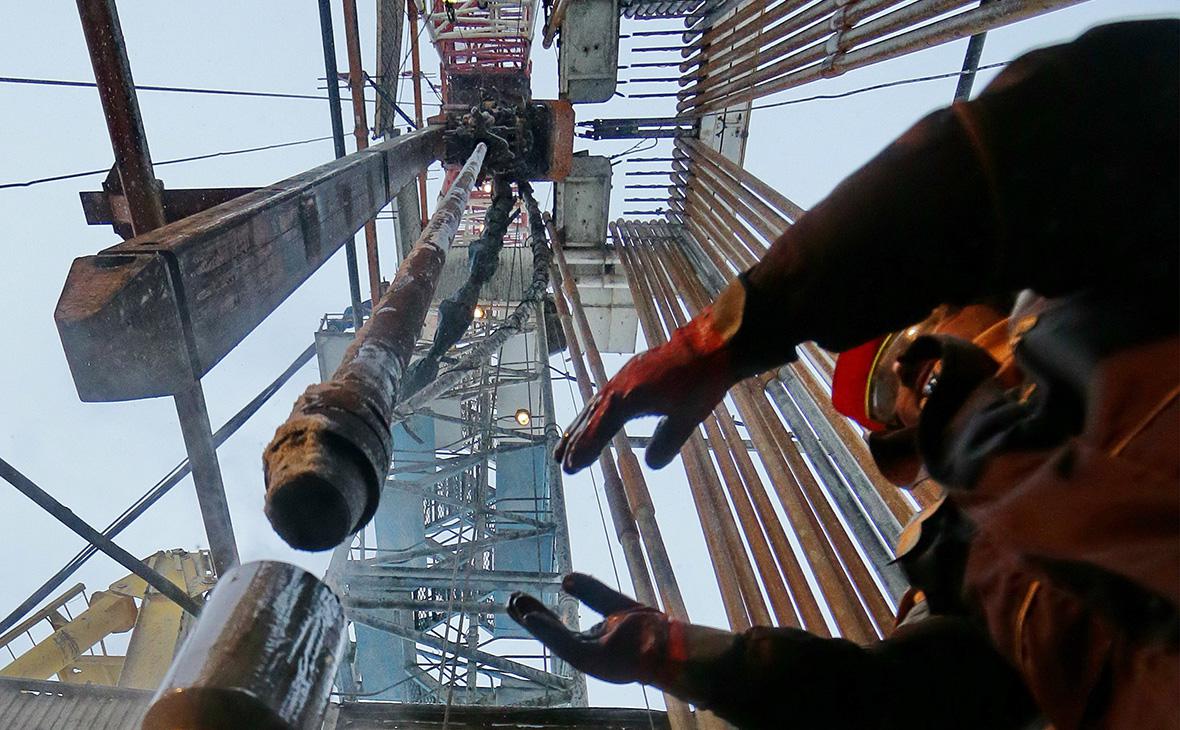  &laquo;Ведомости&raquo; узнали о трех вариантах ответа России на потолок цен на нефть 