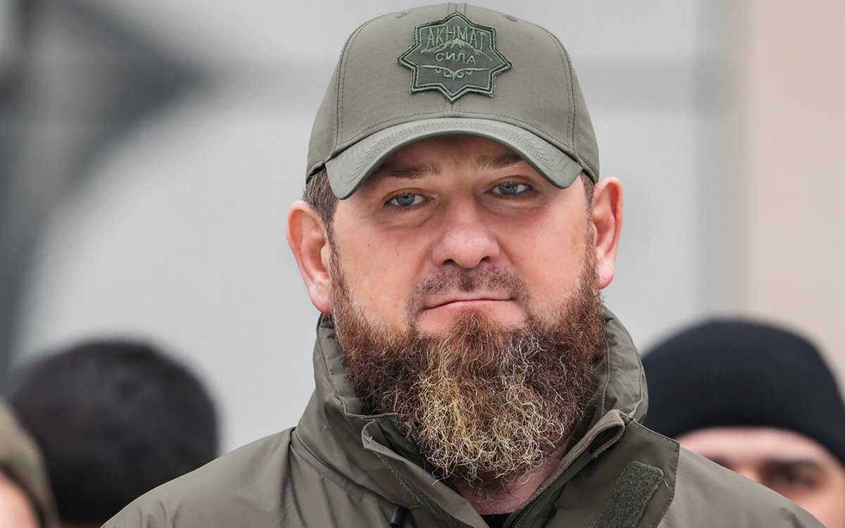 Песков назвал чушью данные WSJ о поручении Кадырову убить Зеленского