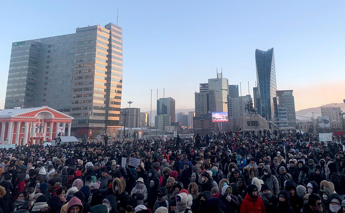 В Подгорице у здания парламента Черногории началась акция протеста