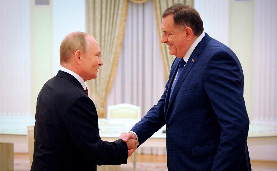 Додик объяснил вручение Путину ордена Республики Сербской