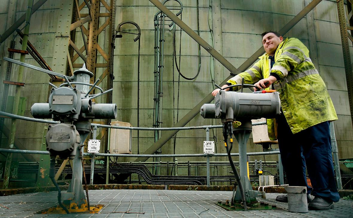 На фоне эмбарго импорт нефти из России в Индию вырос почти на 25%
