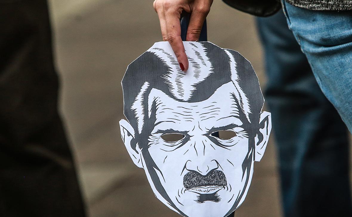  Издательство объяснило пропажу текста из &laquo;Все хреново&raquo; 