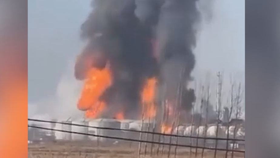 Два человека погибли при взрыве на химзаводе в Китае