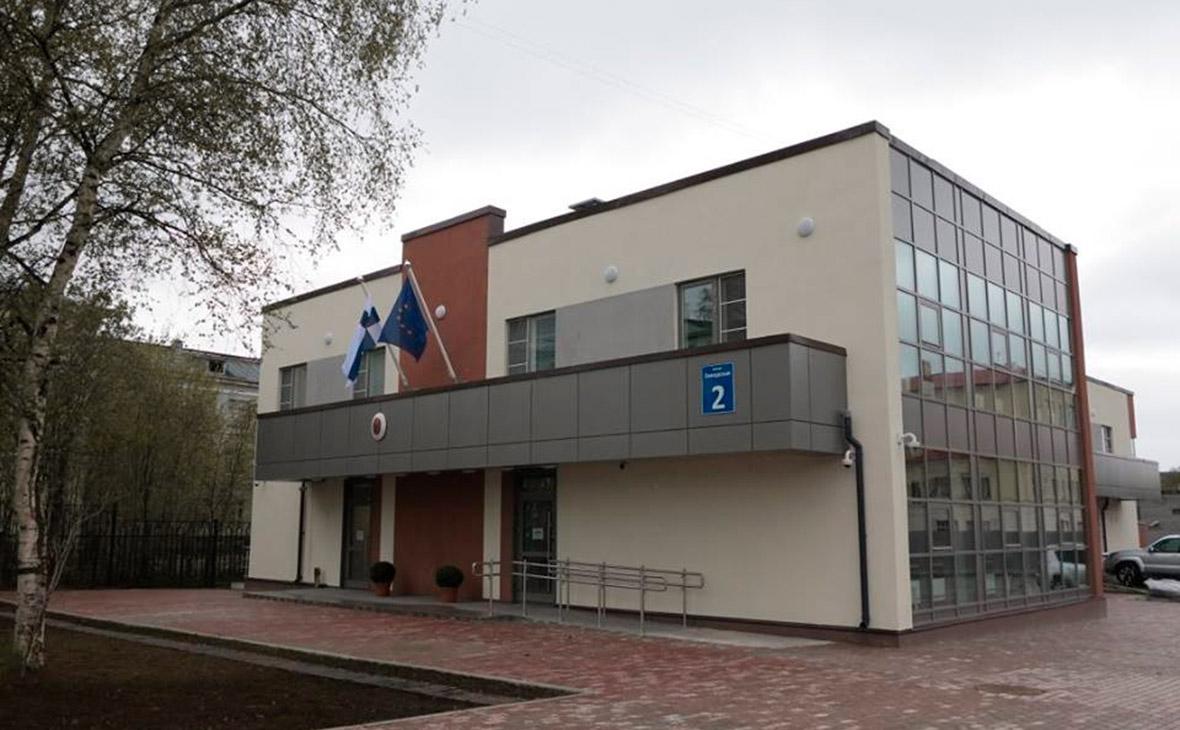 Финляндия временно закроет отделение генконсульства в Мурманске