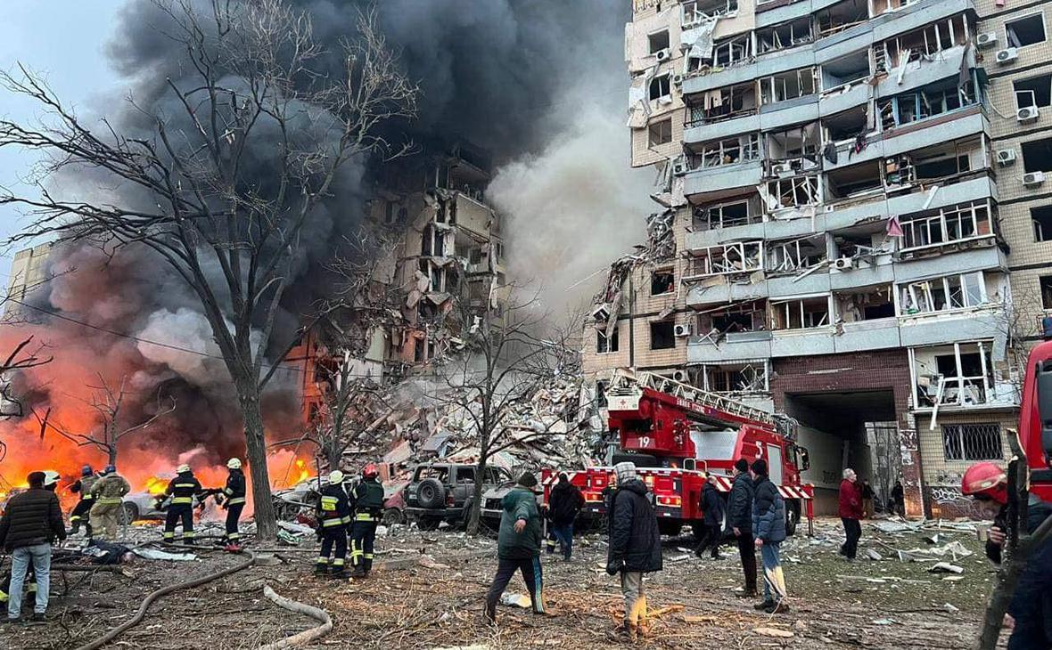 В Днепре после взрыва частично обрушилась жилая многоэтажка
