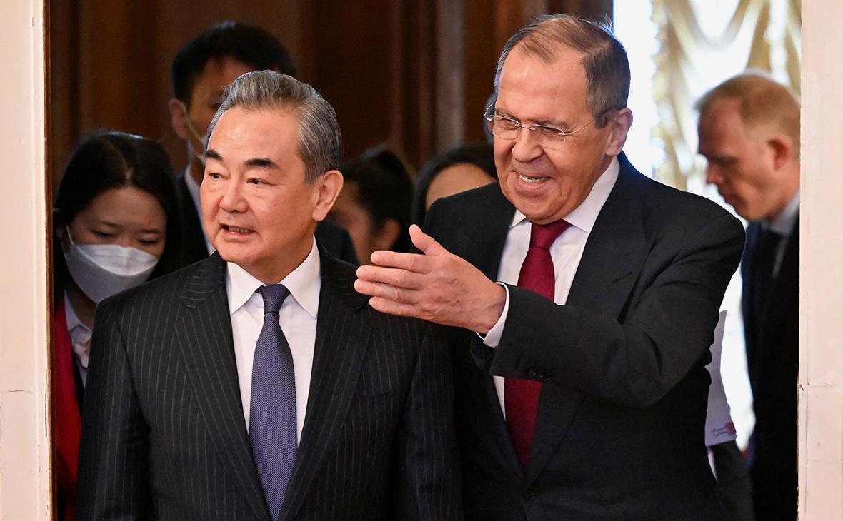  Китай исключил достижение мира на Украине через поставки ей оружия 