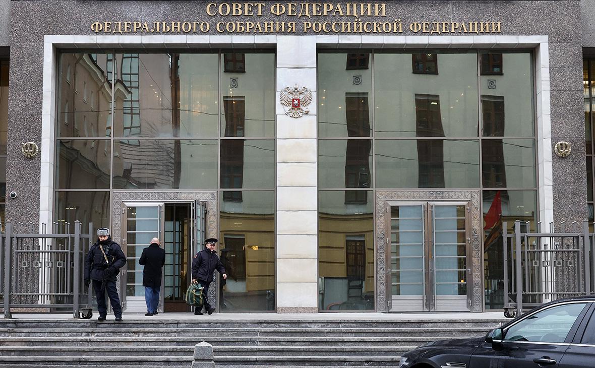 Совфед начал работу над предложенным Матвиенко мораторием в госзакупках