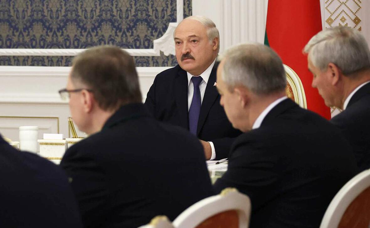  Лукашенко создал комиссию для работы с письмами &laquo;беглых&raquo; правонарушителей 