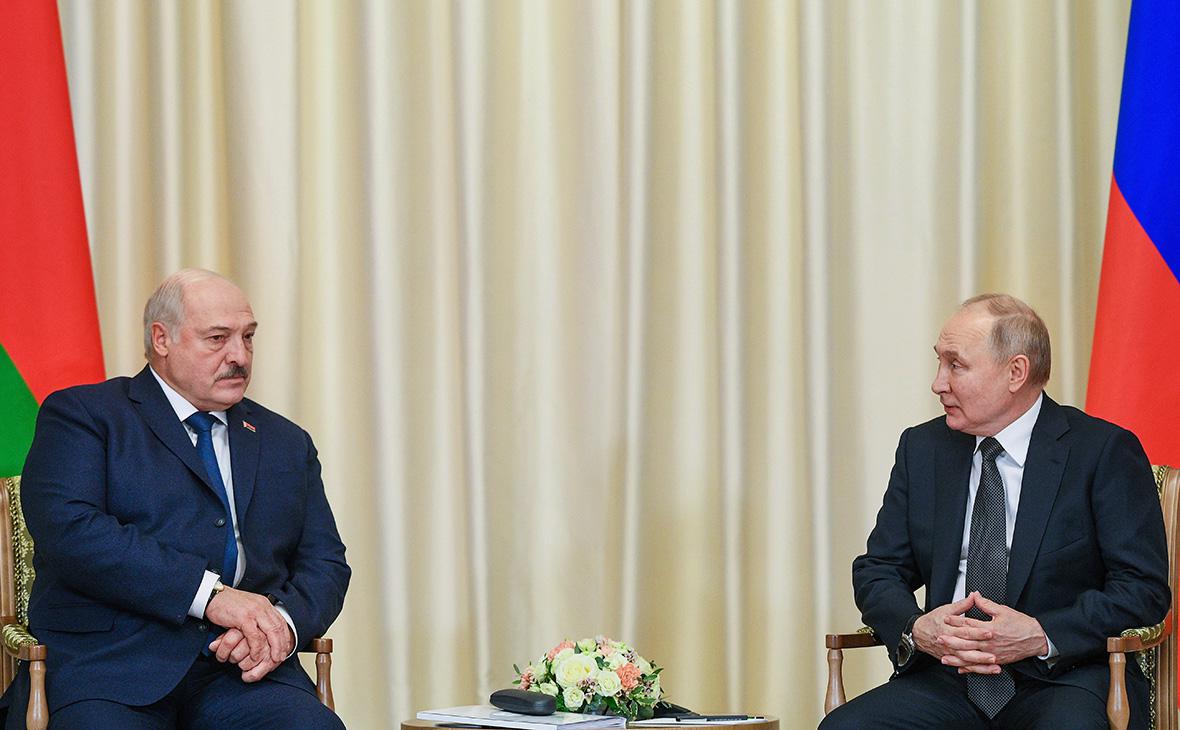 Путин рассказал Лукашенко, что смотрел его пресс-конференцию