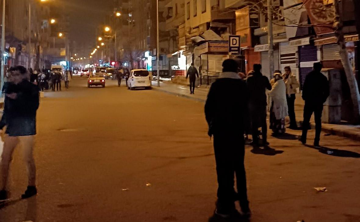  В Турции сообщили о жертвах нового землетрясения 