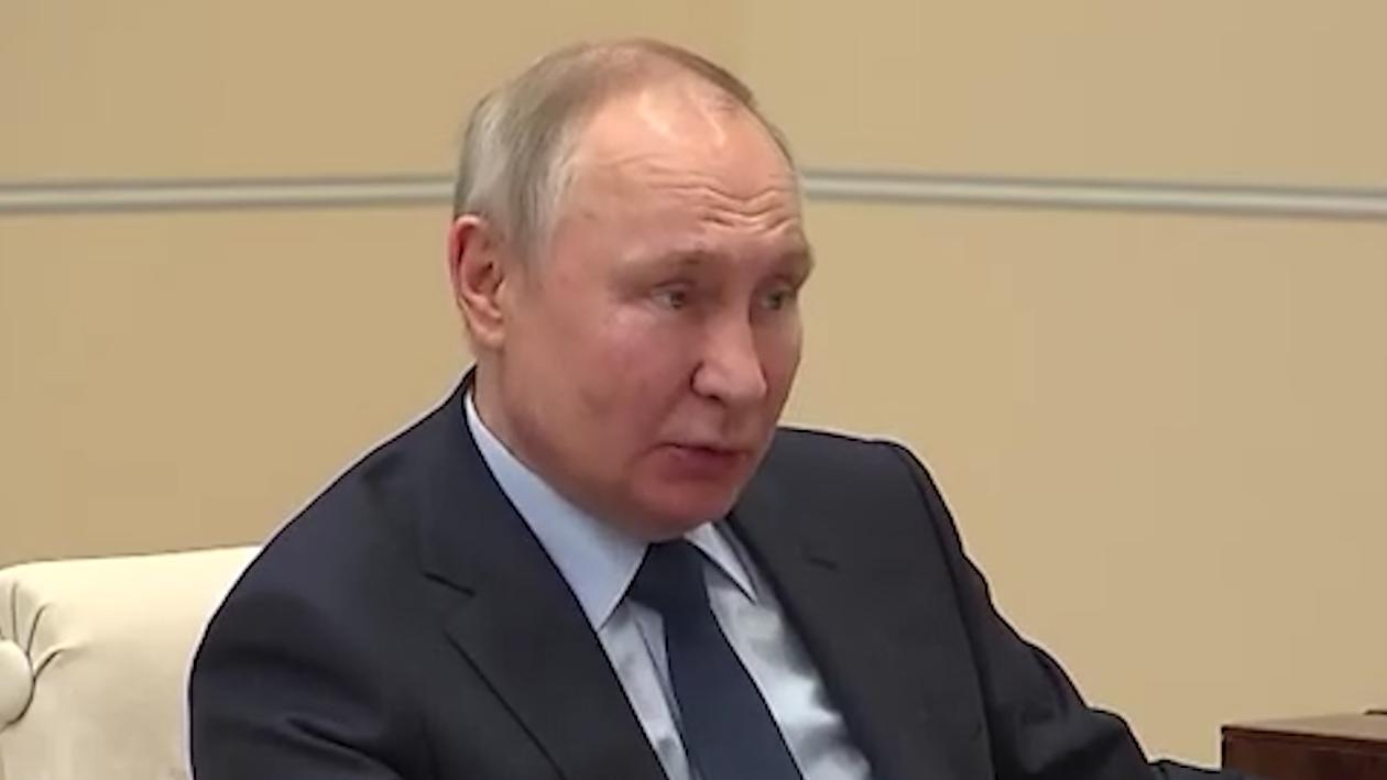  Путин заявил о рассмотрении вопроса соцгарантий для семей бойцов ЧВК 