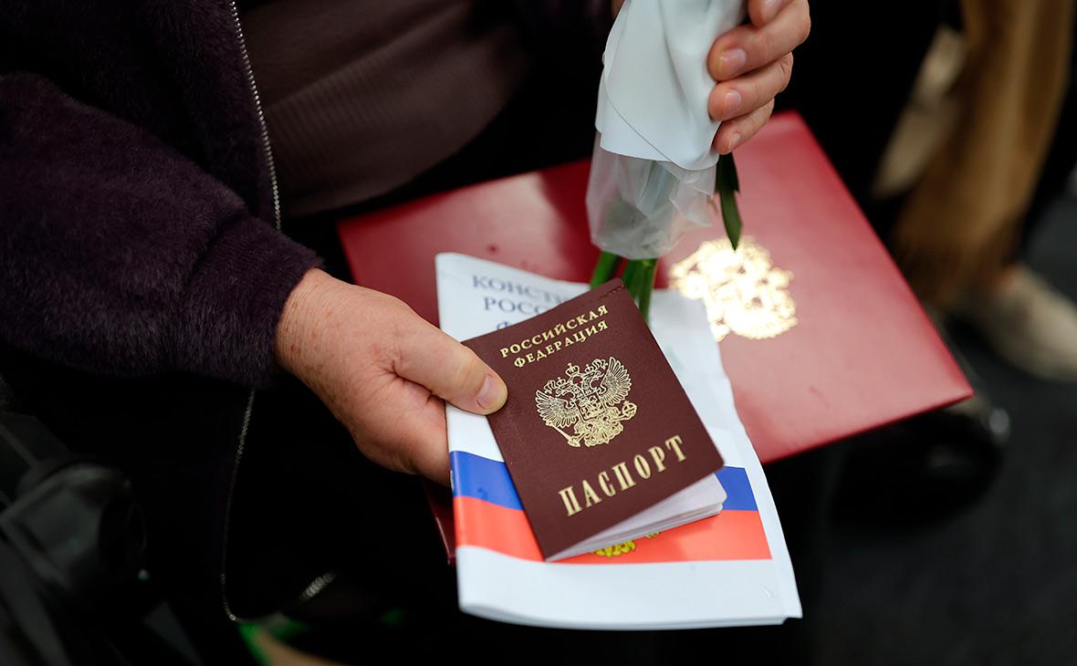 «Гознак» объяснил сбой в выдаче новых загранпаспортов дефицитом микросхем
