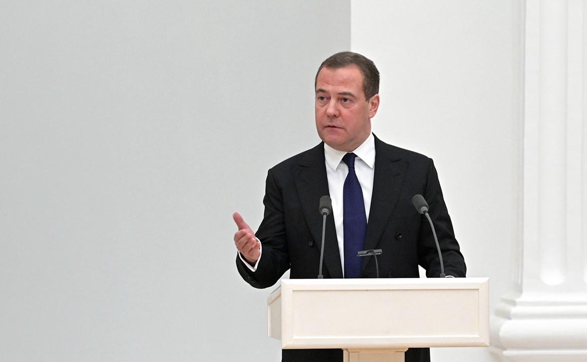  Медведев назвал вопрос существования России вопросом для всей цивилизации 