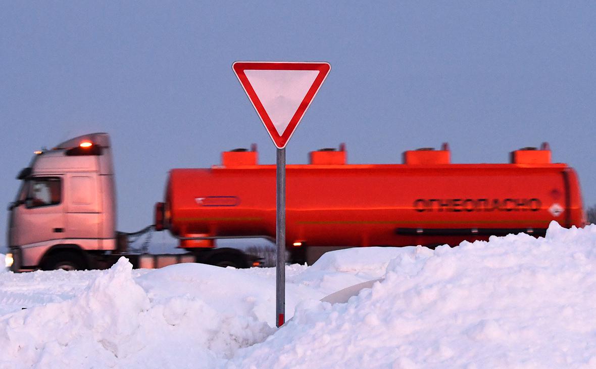 ЕС сделал два исключения из потолка цен на российские нефтепродукты