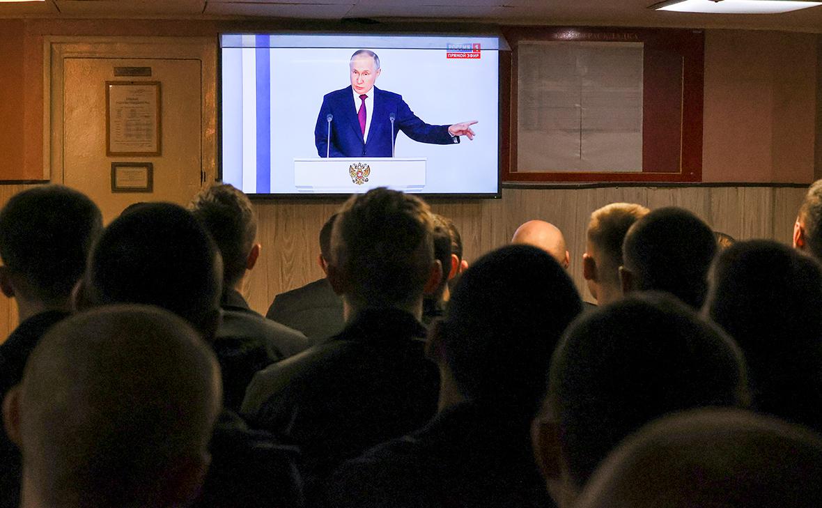 Путин поблагодарил народ России, военных и сотрудников спецслужб