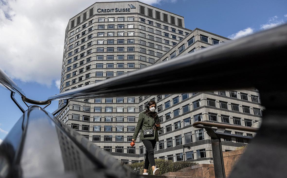 FT узнала об увеличении цены, предложенной UBS за покупку Credit Suisse