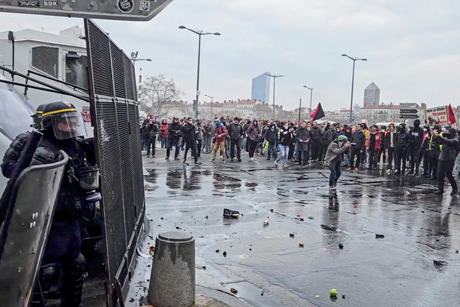 Хроника протестов во Франции из-за пенсионной реформы. Фотогалерея