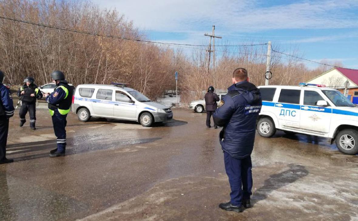 Мужчина в Кировской области открыл стрельбу из окна своей квартиры