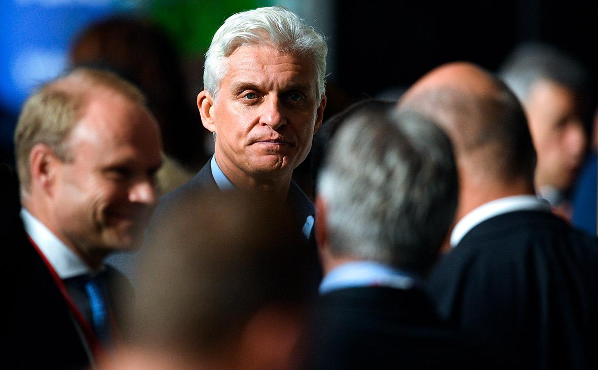 Экс-посол США предложил схему отмены санкций против бизнесменов из России