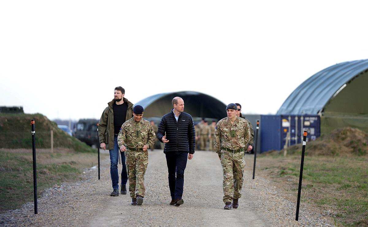 Принц Уильям приехал к британским военным в Польше на границе с Украиной