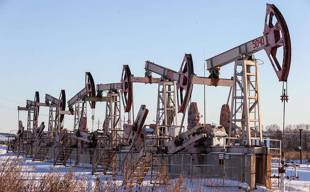 WSJ узнала о нежелании Байдена снижать потолок цен на российкую нефть