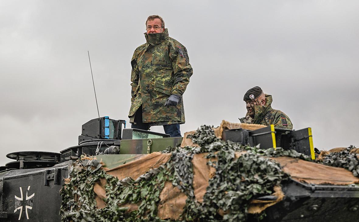 Украинские военные завершили обучение с «Леопардами» в Германии
