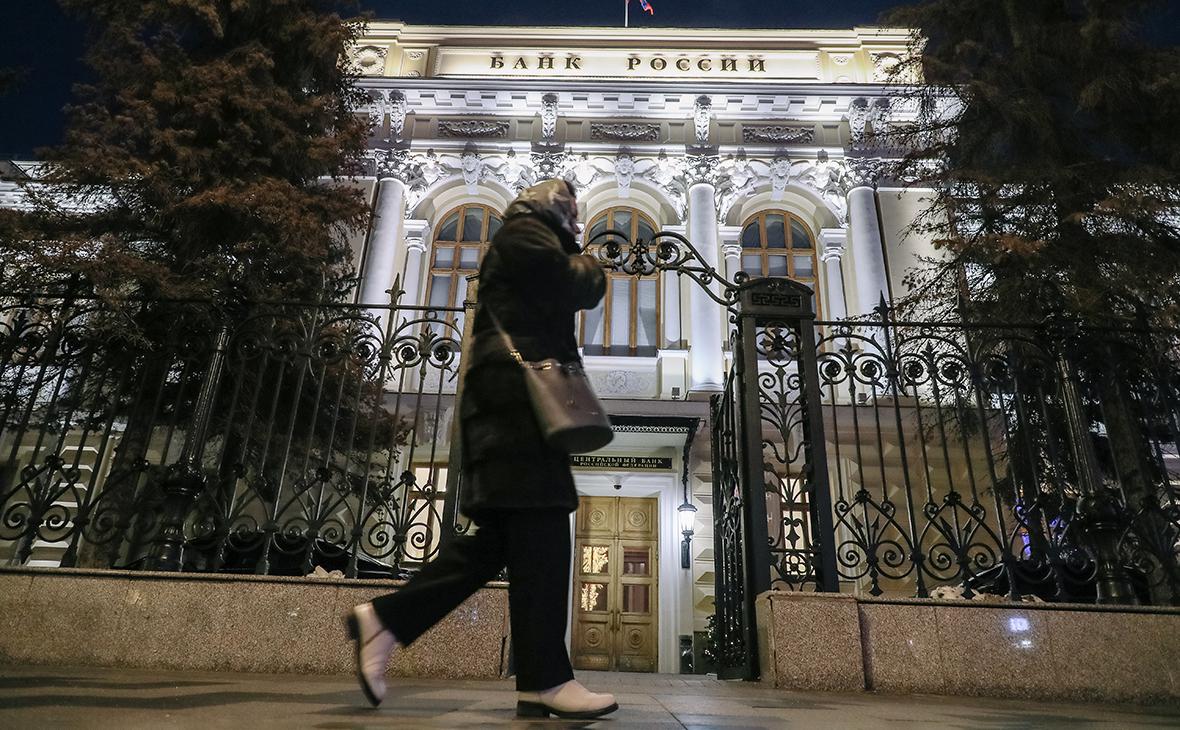ЦБ ужесточит требования к обязательным резервам в недружественных валютах