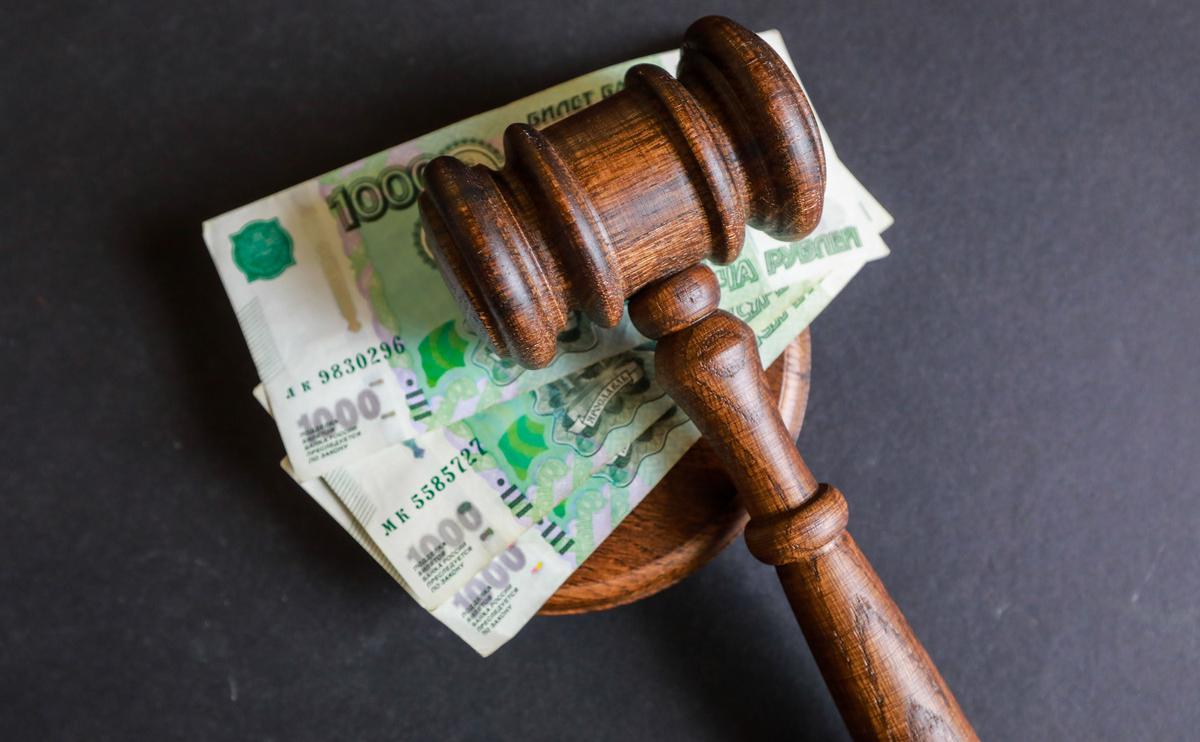 Не платившего за обеды начальника управления МВД осудили за взятки