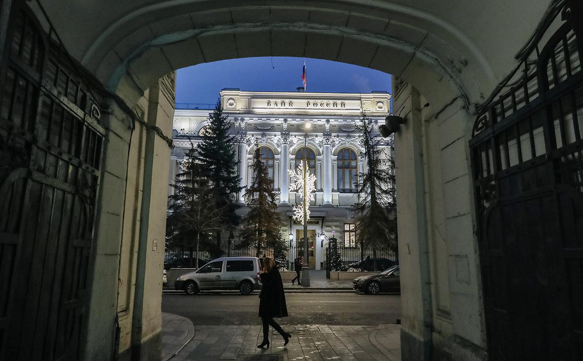 ЦБ ужесточит требования к обязательным резервам в недружественных валютах