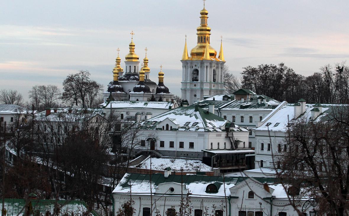  Министр культуры Украины назвал условие невыселения монахов из лавры 