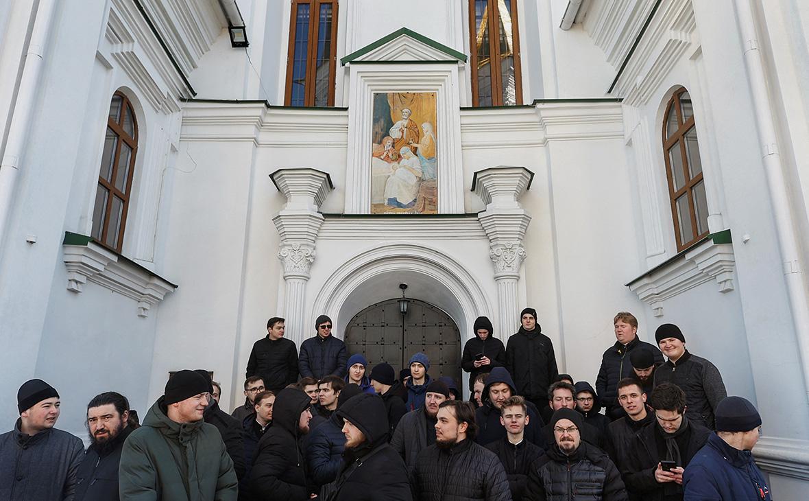  В Кремле осудили попытки выселения монахов УПЦ из лавры 