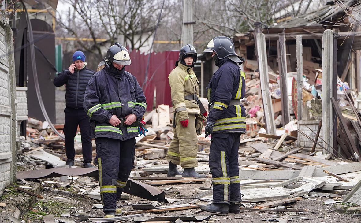 Власти Донецка сообщили об обнаружении тел двух погибших при обстреле