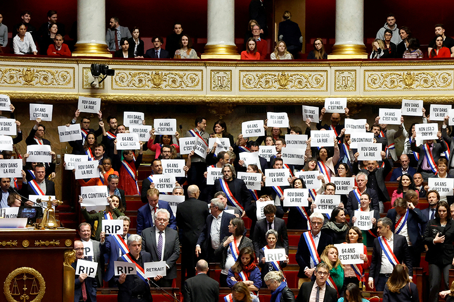 Хроника протестов во Франции из-за пенсионной реформы. Фотогалерея