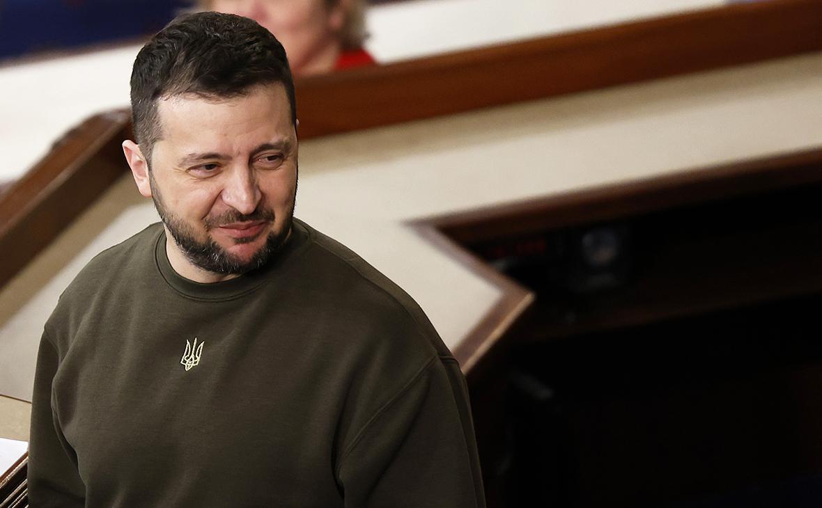  Захарова оценила визит Зеленского в Германию фразой &laquo;к своим потянулся&raquo; 