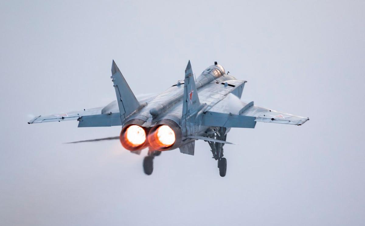 Пилоты разбившегося в Мурманской области МиГ-31 катапультировались