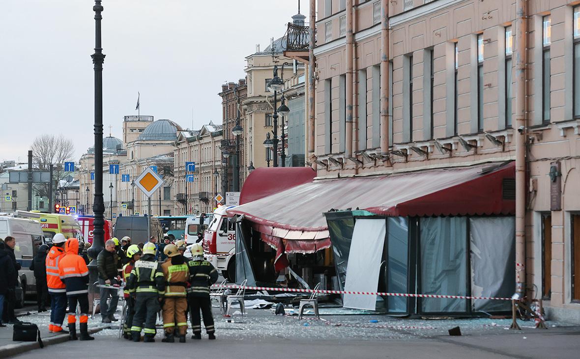 Взрыв в Петербурге и гибель военкора Татарского. Что известно к 22:00