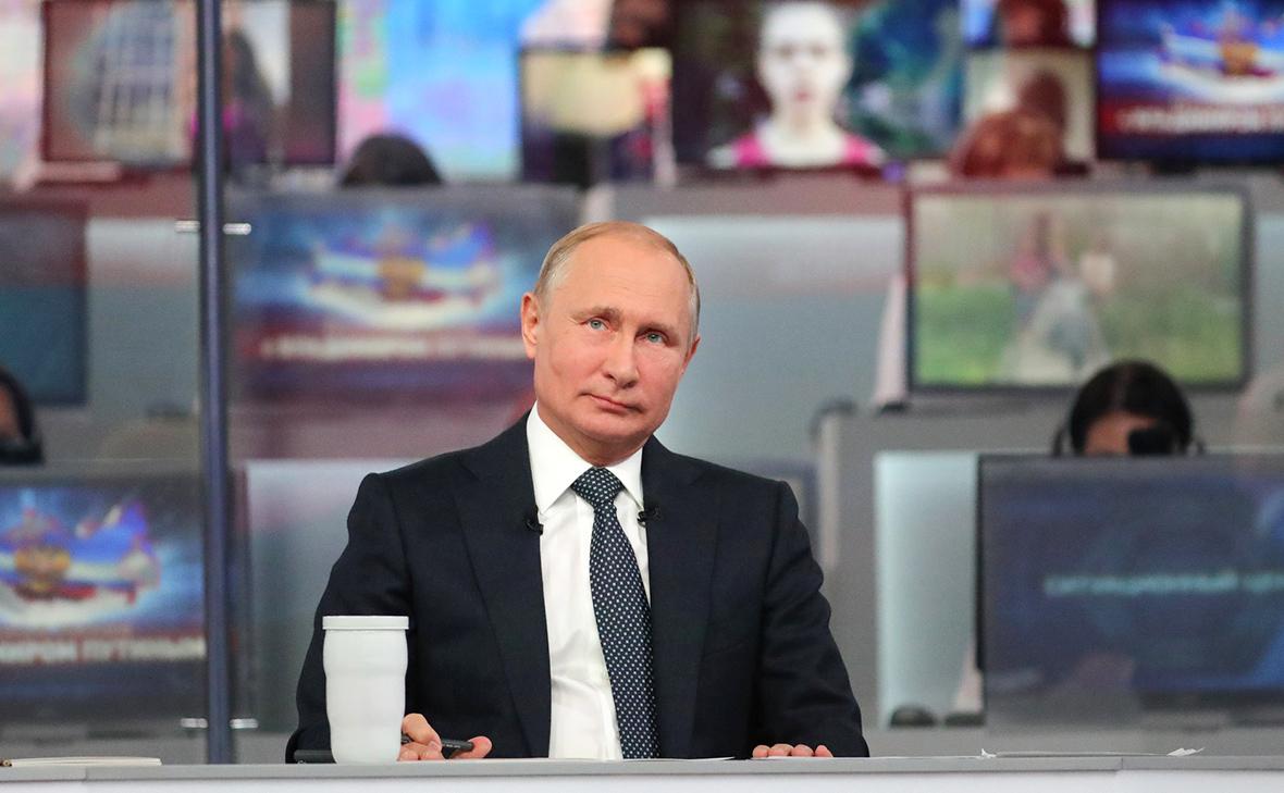  Путин обсудил информационную безопасность с членами Совбеза 