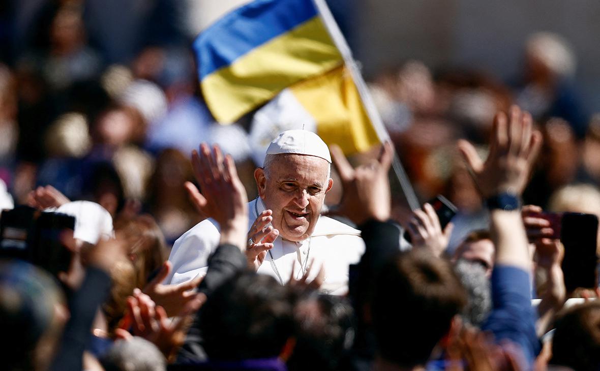 Папа римский на Пасху призвал к миру на Украине и примирению народов