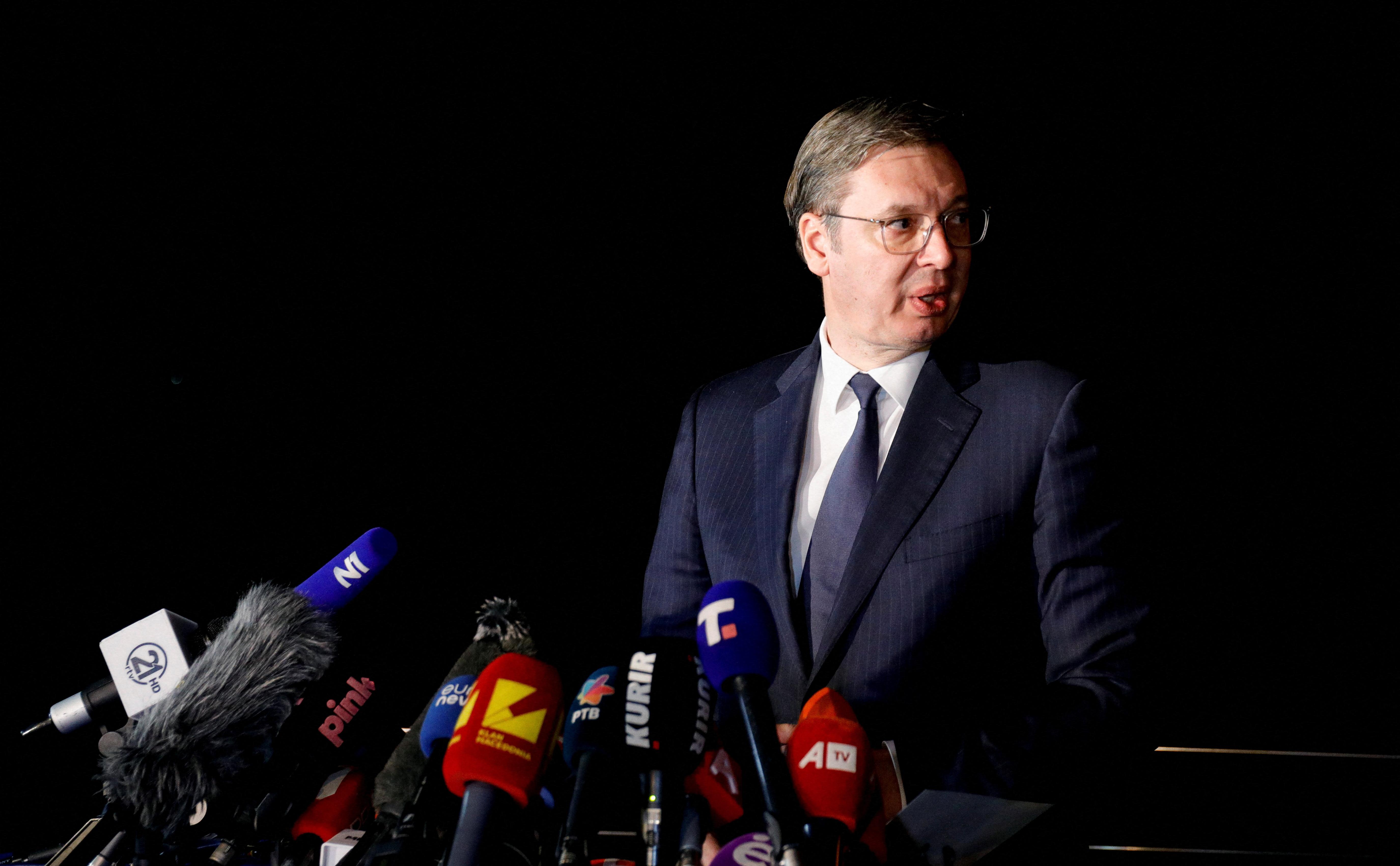  Вучич заявил о &laquo;тяжелой окопной борьбе&raquo; на Украине 