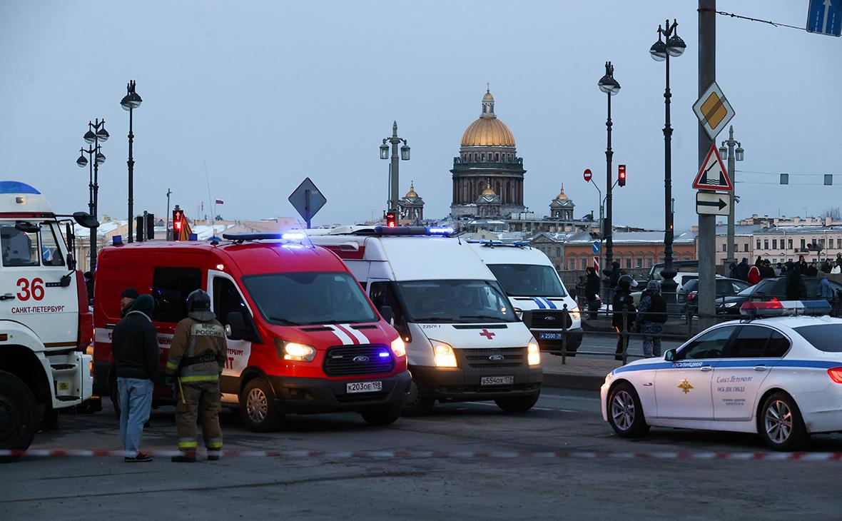 Число пострадавших при взрыве в кафе Петербурга увеличилось до 33