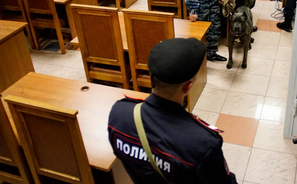 В Калининградской области суд арестовал силовиков за пытки электрошокером